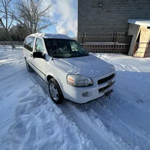2009 Chevrolet Uplander Minivan
 UNRESERVED