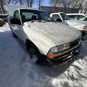 2001 Chevrolet S-10 Truck
 UNRESERVED