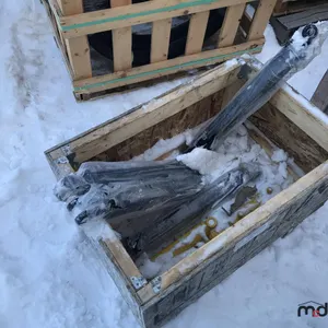 Crate of Assorted Hydraulic Cylinders
 UNRESERVED
