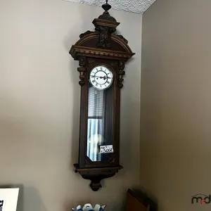 Antique Wall Clock
 UNRESERVED