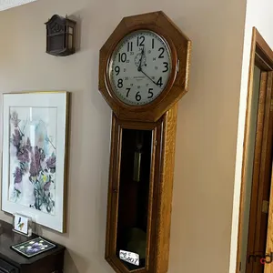 Seth Thomas Wall Clock
 UNRESERVED