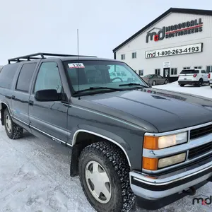 1999 Chevrolet Suburban SUV
 RESERVE LIFTED
