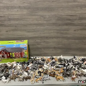 Box of Misc. Farm Animal Toys and Wildlife Toys 
 UNRESERVED