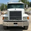 2001 Mack CL713 semi truck