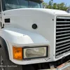 2001 Mack CL713 semi truck