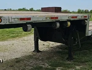 2010 Utility FS2CDHA drop deck equipment trailer