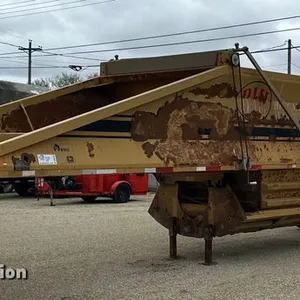 1996 Midland  Gravel Trailer bottom dump trailer