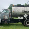 1992 Ford F700 oil distributor truck