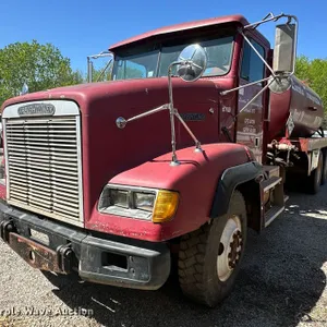 1991 Freightliner  FLD112 vacuum truck