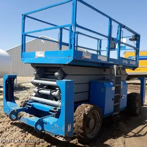 2013 Genie GS-4390 RT scissor lift