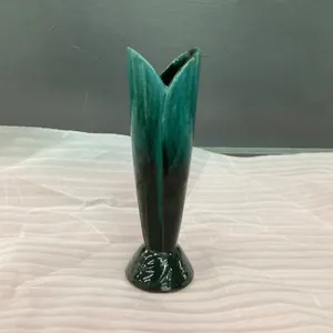BLUE MOUNTAIN POTTERY VASE - UNMARKED