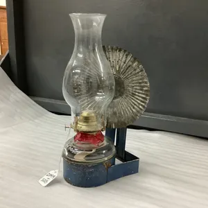 WALL MOUNT OIL LAMP