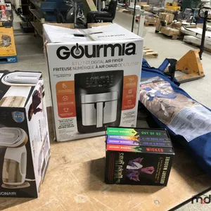 Gourmia Air Fryer, Camping Chair, Steam Iron & Book Set
 UNRESERVED