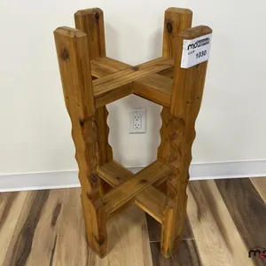 Cedar Plant Stand (17"x17"x32")
 UNRESERVED