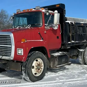 1997 Ford LN9000 dump truck