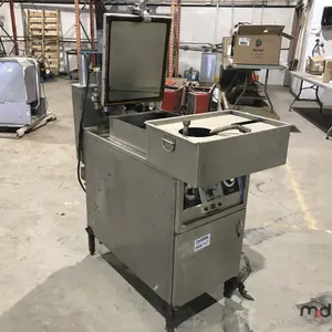 Henny Penny Pressure Fryer Model 600
 UNRESERVED