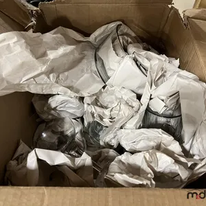 Box of Glass & Pottery 
 UNRESERVED