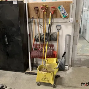 Snow Shovels & Mop
 UNRESERVED