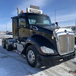 2016 Kenworth T680 Semi Truck