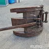 Grab to suit 21T Excavator 