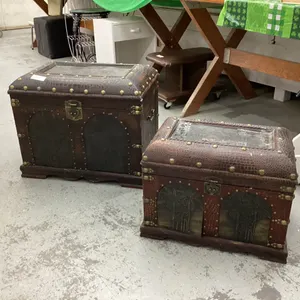 (2) NESTING DECOR  CHESTS - FELT LINED