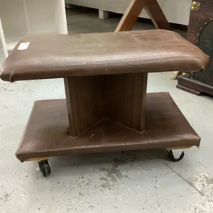 ROLLING STOOL