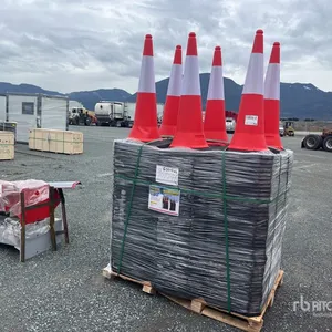 Quantity of (250) 2025 HUNTER PRO C-100E 40 in Traffic Cones (Unused)