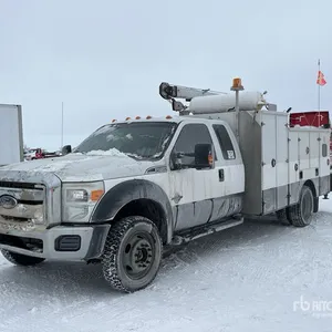 2013 Ford F-550 XLT 4x4 Extended Cab Service Truck