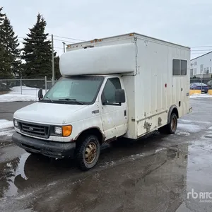 2004 Ford E-450 4x2 Utility Truck