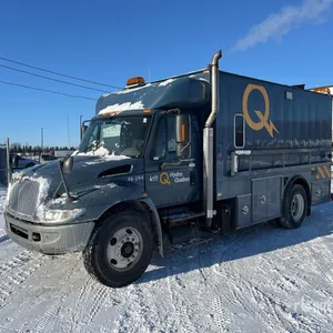 2006 International 4400 SBA 4x2 Utility Truck