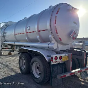 2010 Dragon tank trailer