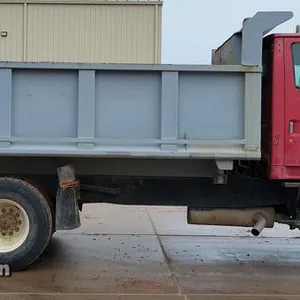 1998 Ford LT8513 dump truck