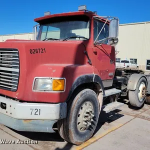1997 Ford L9000 semi truck