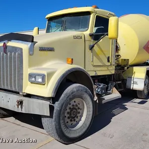 2006 Kenworth W900 ready mix truck