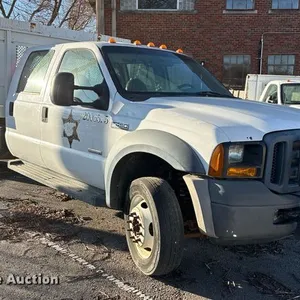 2006 Ford F450 Super Duty Crew Cab dump flatbed truck