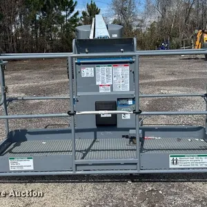 2010 Genie S-85 boom lift