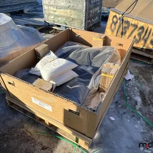 Box of Misc. Vehicle Part 
 UNRESERVED