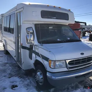 2001 Ford E450 Super Duty Transport Van 
 UNRESERVED