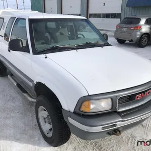 1995 GMC Sonoma SLE Truck
 UNRESERVED