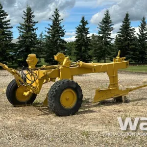 PULL TYPE 2 BOTTOM BREAKING PLOW