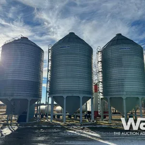 BEHLEN 16 FT 3500 +/- BUSHEL HOPPER BIN