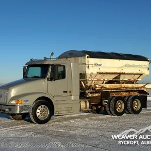 2000 VOLVO VNL64 T/A SEED/FERTILIZER TRUCK