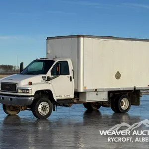 2005 GMC C5500 S/A STEAM TRUCK