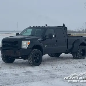 2011 FORD F450 LARIAT CREW CAB DUALLY PICKUP