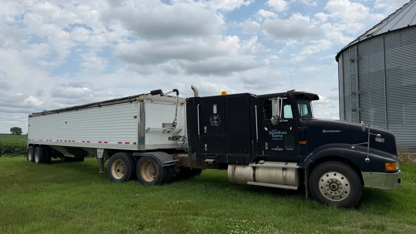 Bruce & Barb Standfuss Online Only Farm Retirement Auction