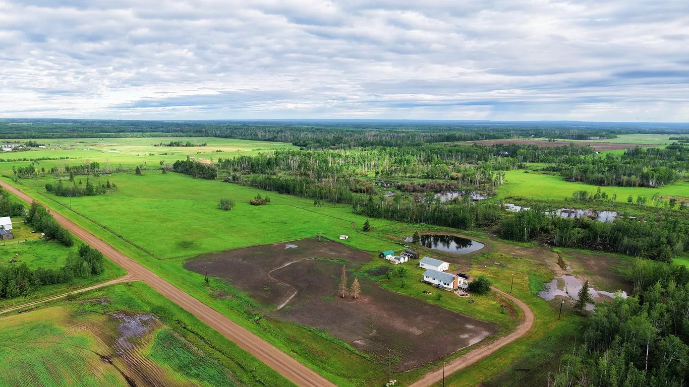 Sep 15 (10 am) - Sep 17 (10 am) Unreserved Real Estate Auction 20± Acres with Home and Outbuildings, near Manning, AB 26IJ