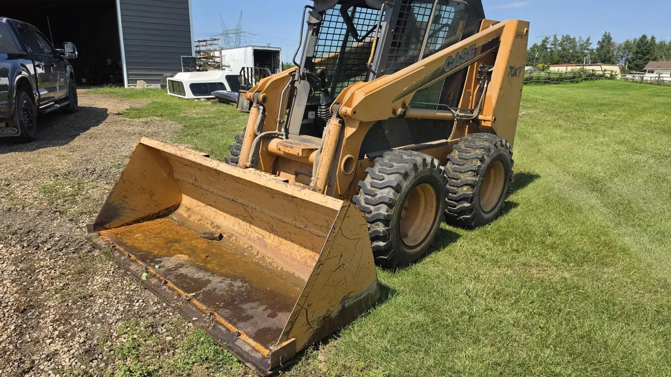 Sep 8 (9 am) - Sep 10 (9 am) Unreserved Online Auction for Anita Merrill, Duffield, AB 26IO