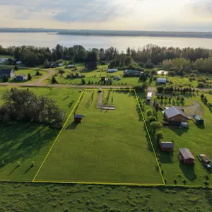 Sep 22 (10 am) - Sep 24 (10 am) Real Estate Auction 1± Acre Vacant Lake Lot, Buck Lake, AB 25IM