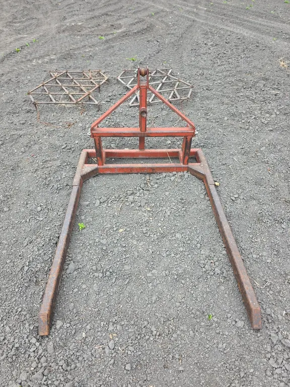 Jim Moris Estate & Janine Moris Auction