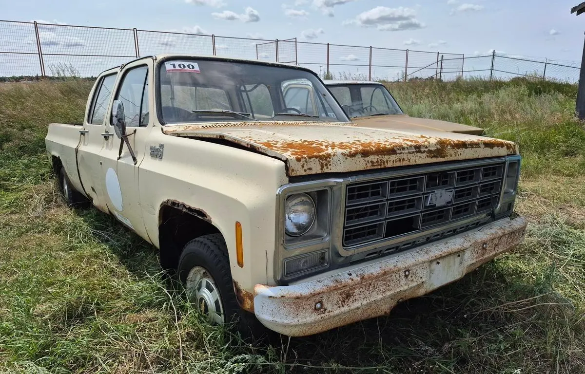 UNRESERVED SALE OF R.C. GRAVEL WORKS LTD. (50.39151, -105.55253)